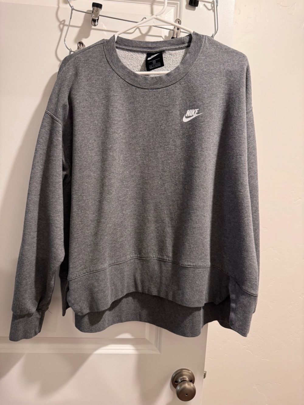 Women’s Nike Gray Crewneck Sweatshirt- XL